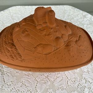 Avon Gallery Originals Vintage 1984 Terra Cotta Clay Dutch Oven